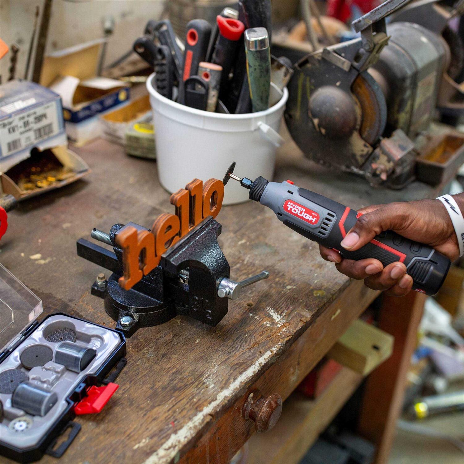 Hyper Tough 12V Max* Lit-Ion Cordless 3/8-inch Drill Driver with 1.5Ah Battery 99303 - Zenithce