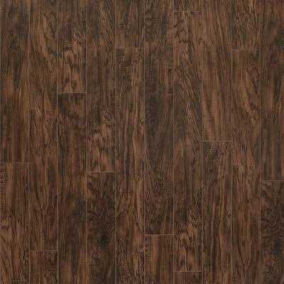 Pergo XP Oak 8 mm T x 7.48 in. W x 47.24 in. L Laminate Flooring - Zenithce