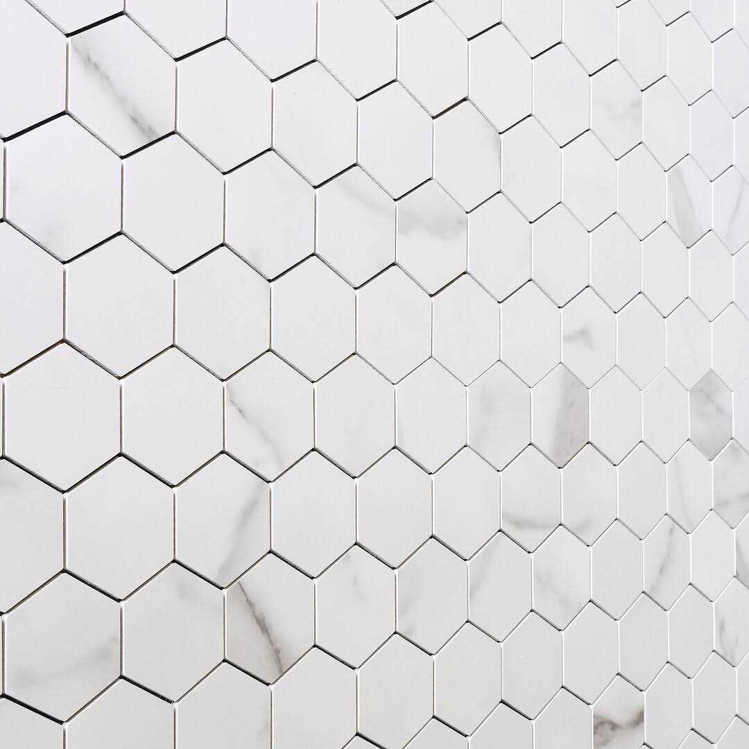 Ivy Hill Tile Luxe Core Herringbone Calacatta 10.31 in. x 10.31 in. SPC Peel and Stick Tile - Zenithce