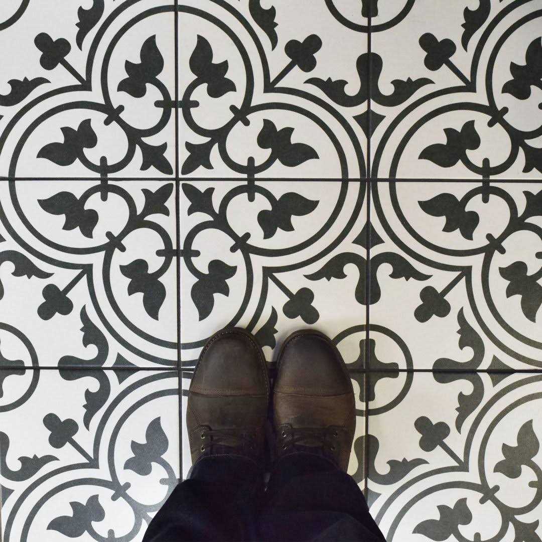 EliteTile Godfrey 10 x 10 Porcelain Field Tile - Zenithce