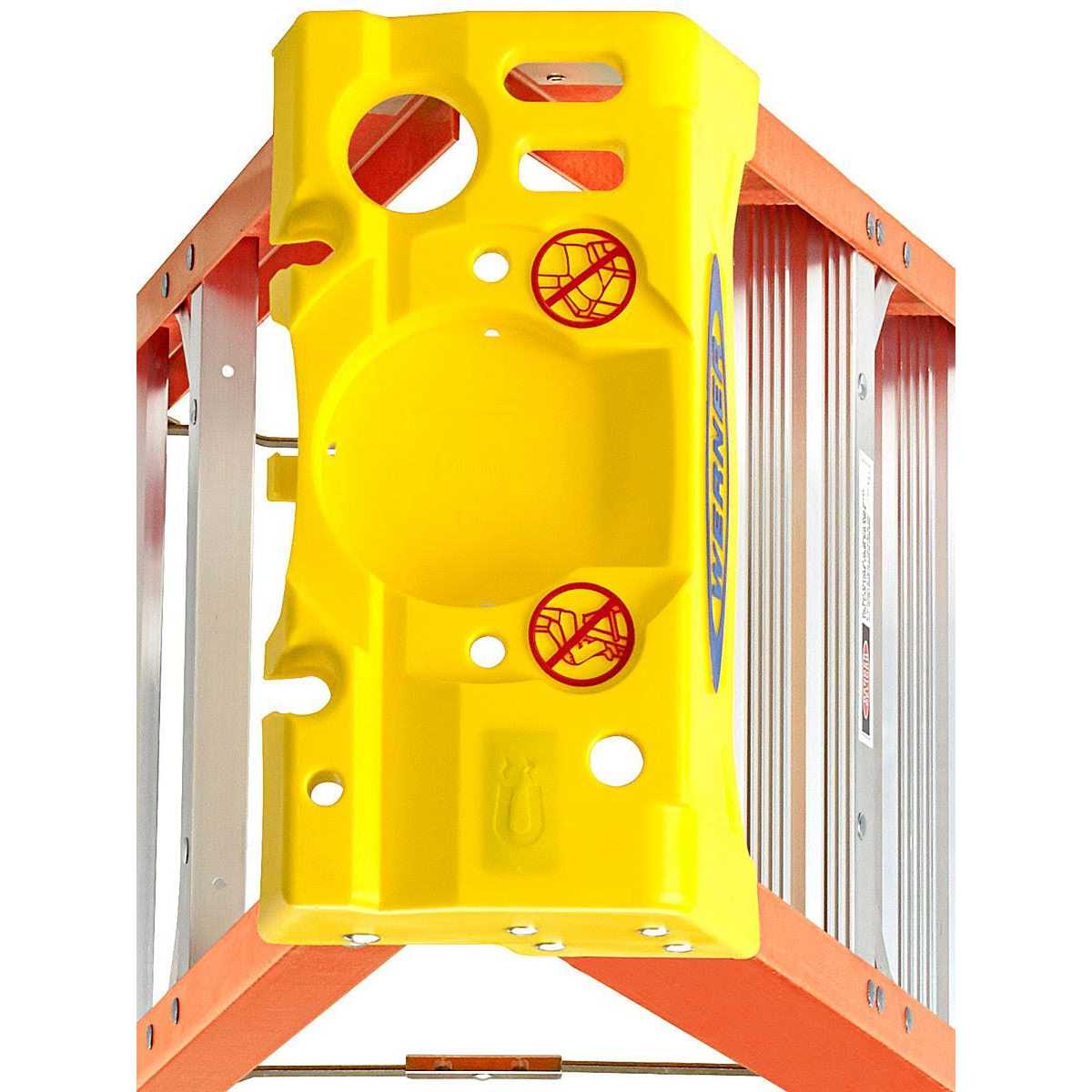 Werner FTP6208 Fiberglass Tripod Step Ladder - Zenithce