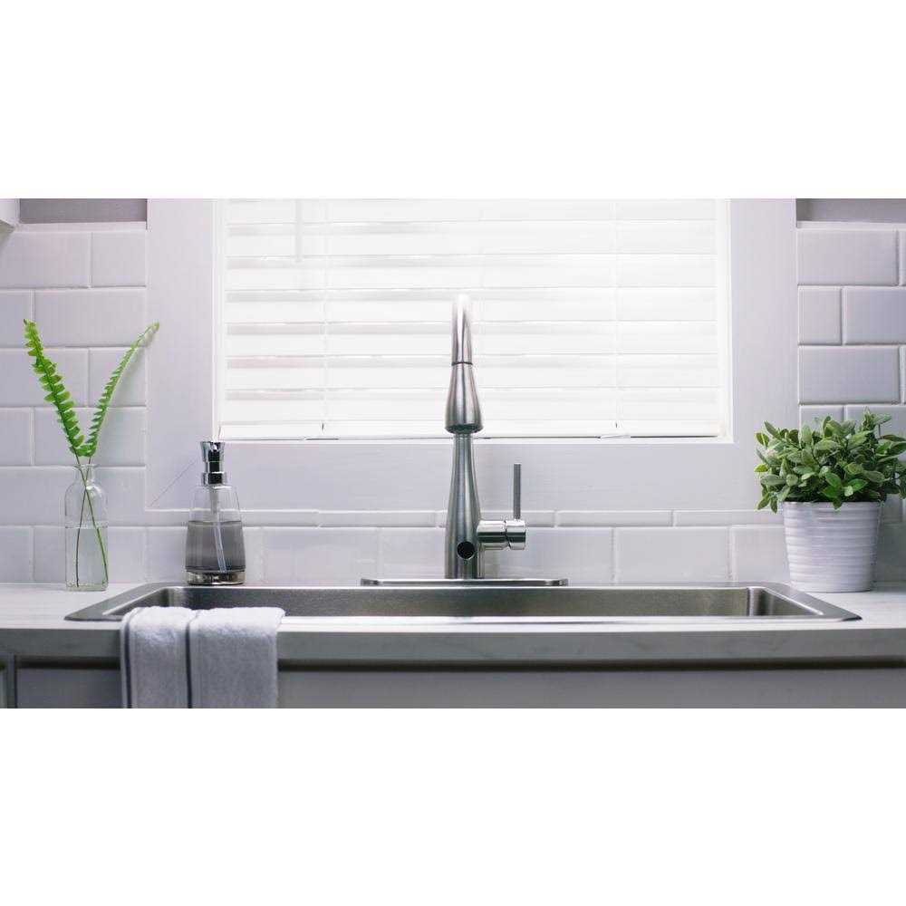 Glacier Bay Nottely Touchless Single Handle Pull-Down Kitchen Faucet - Zenithce