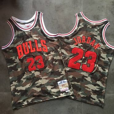 Bulls #23 Michael Jordan Camo 1997-98 Hardwood Classics Jersey - Zenithce