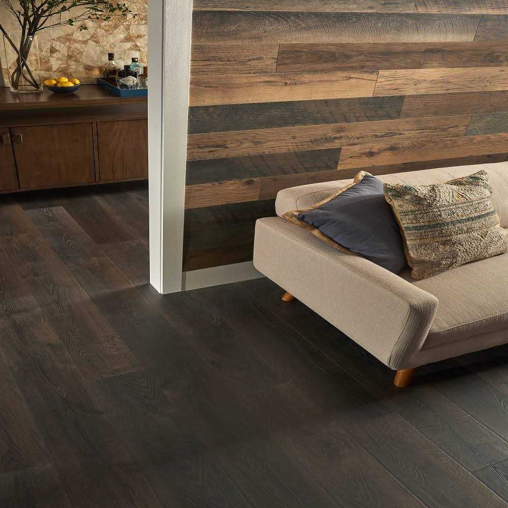 Pergo Portfolio + WetProtect Oak 10-mm T x Waterproof Wood Plank Laminate Flooring - Zenithce