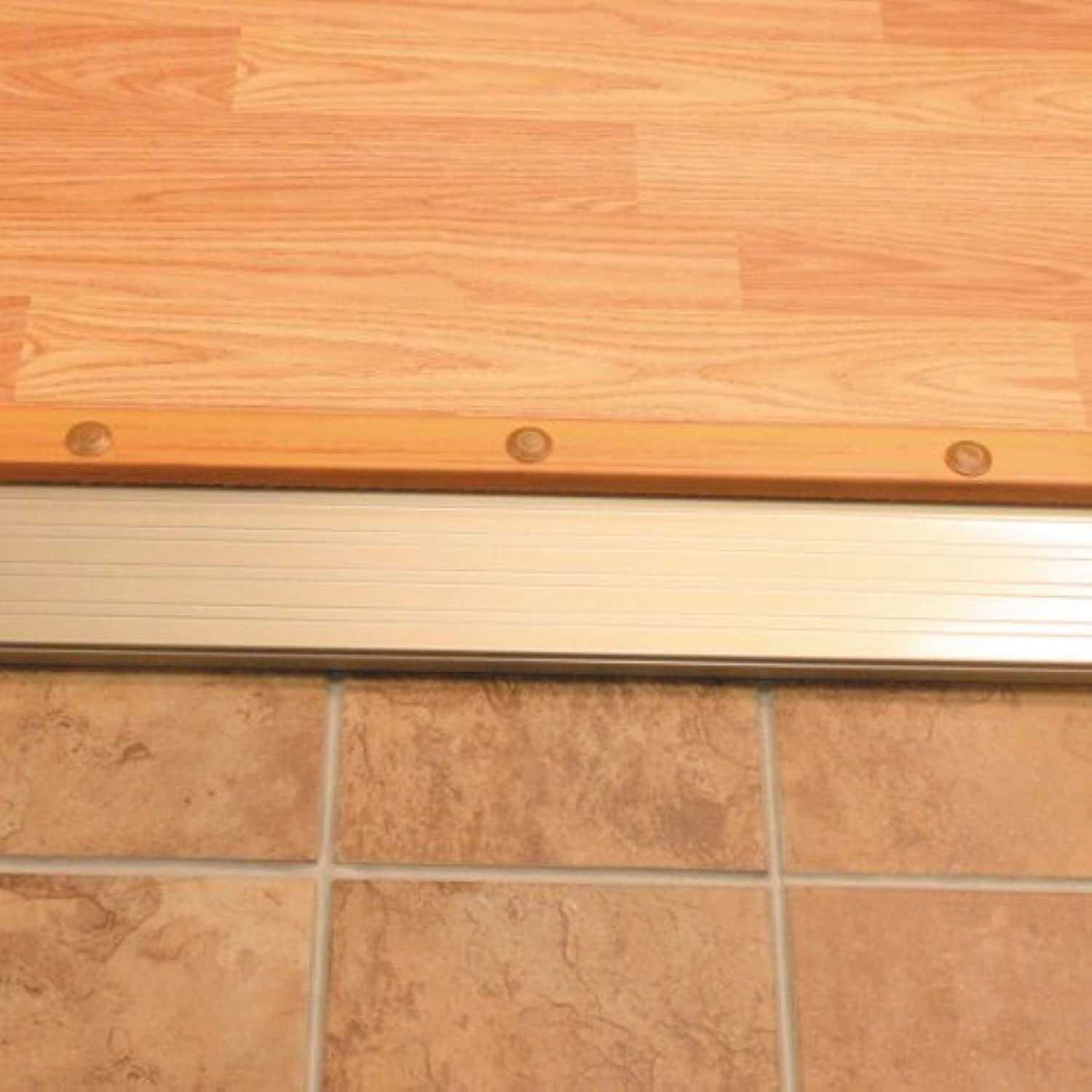 M-D 47000 Replacement Door Bottom with Vinyl Fins - Zenithce