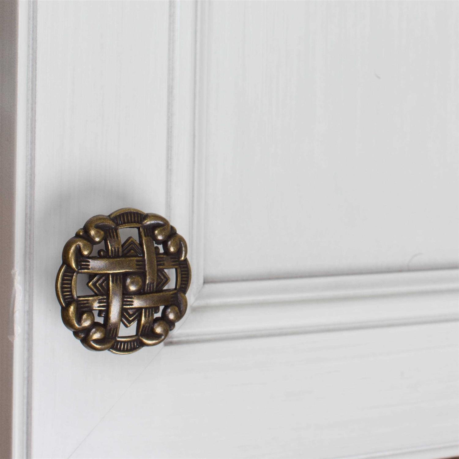 GlideRite Celtic Medallion Cabinet Knobs 5745 - Zenithce