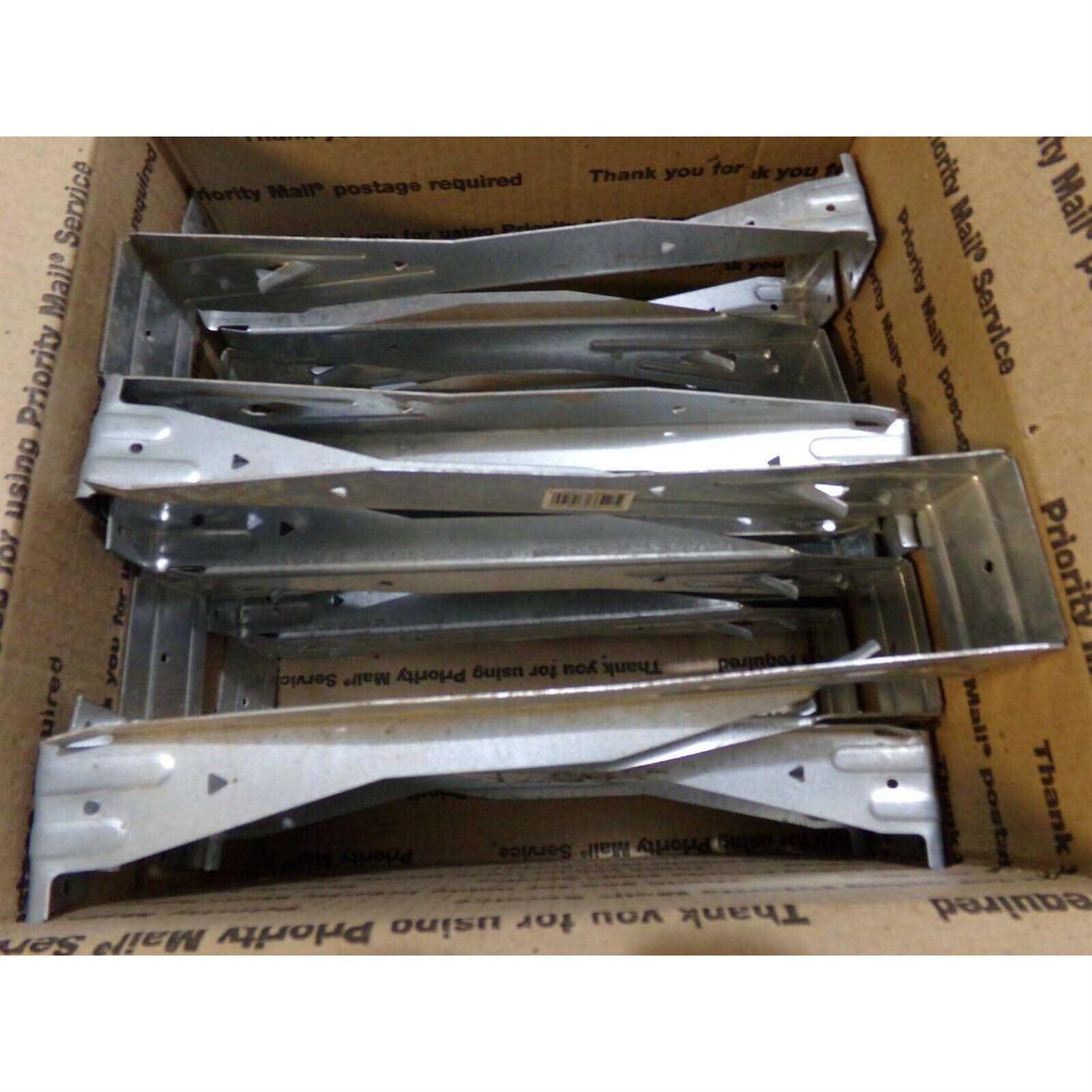 Simpson Strong-Tie HUS26 Joist Hanger - Zenithce