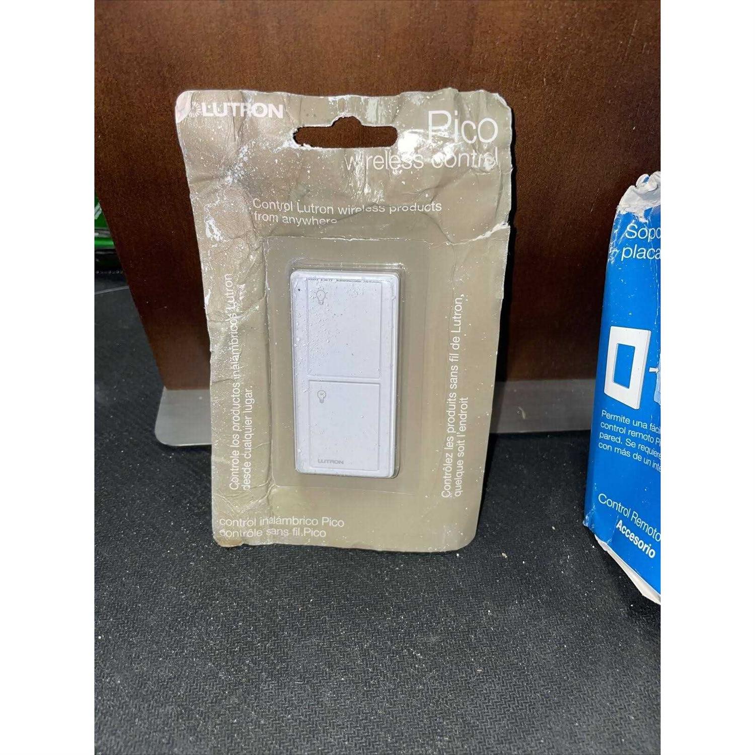 Lutron Pico Wallplate Bracket PICO-WBX-ADAPT - Zenithce