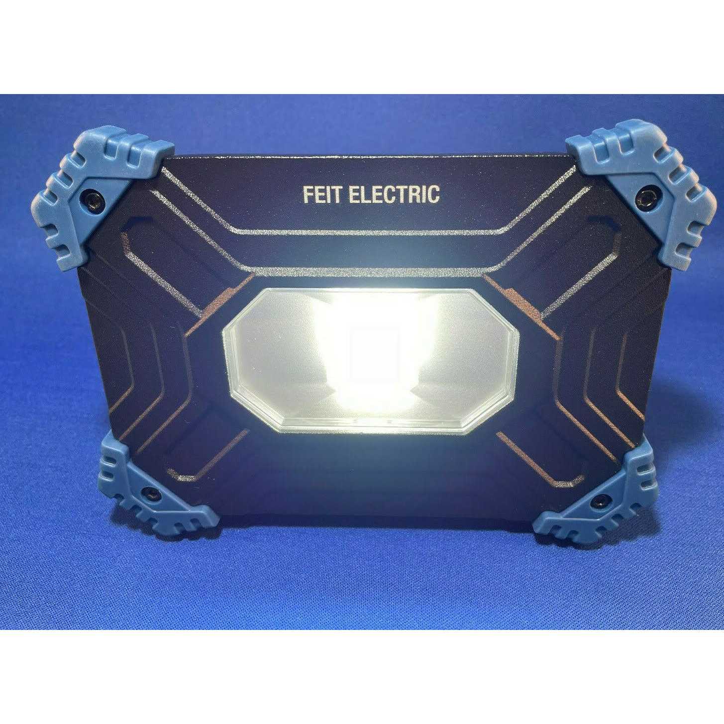 Feit Electric LED 1000 Lumens Flashlight - Zenithce