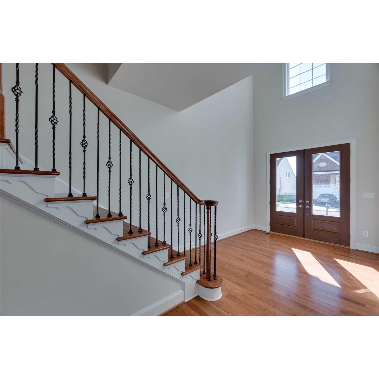 EverTrue 9/16-in x 3-1/4-in x 12-ft Primed Pine Baseboard Moulding in White - Zenithce