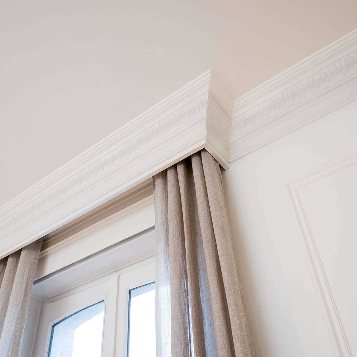Orac Decor 5/8 in. D x 7-7/8 in. W x 78-3/4 in. L Primed White High Impact Polystyrene Baseboard Moulding - Zenithce