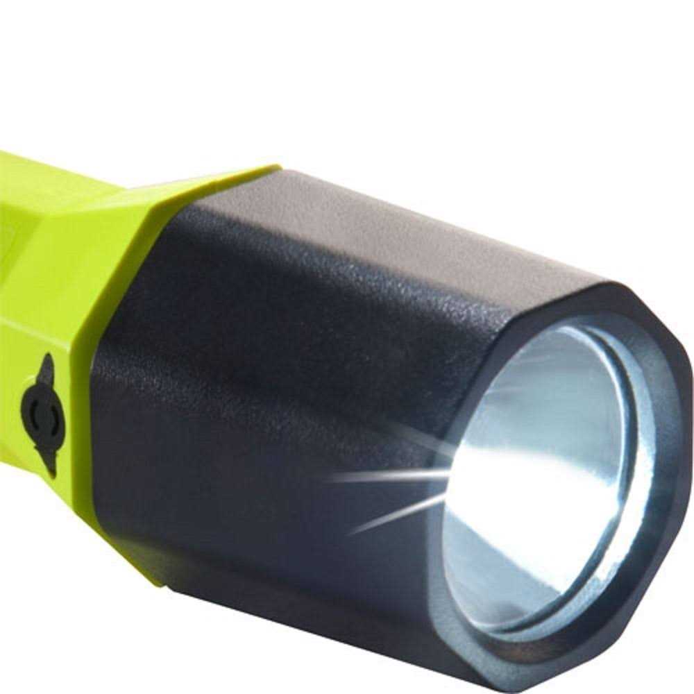 Pelican 2010 SabreLite LED Flashlight - Zenithce