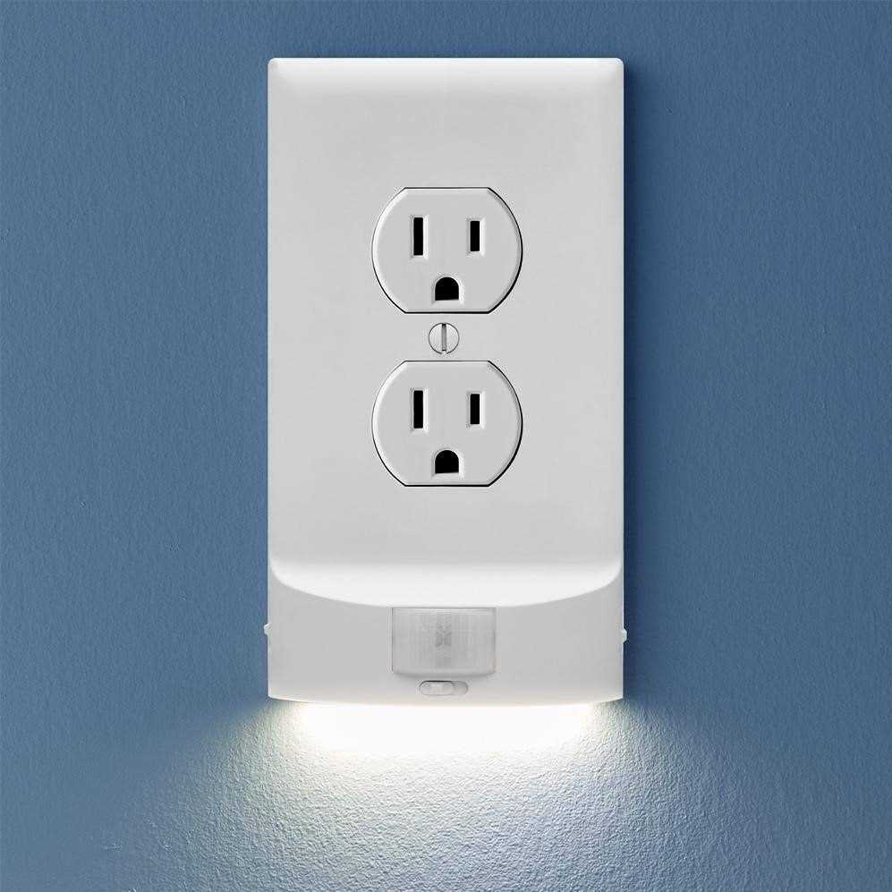 SnapPower GuideLight 2 PLUS Outlet Wall Plate White - Zenithce