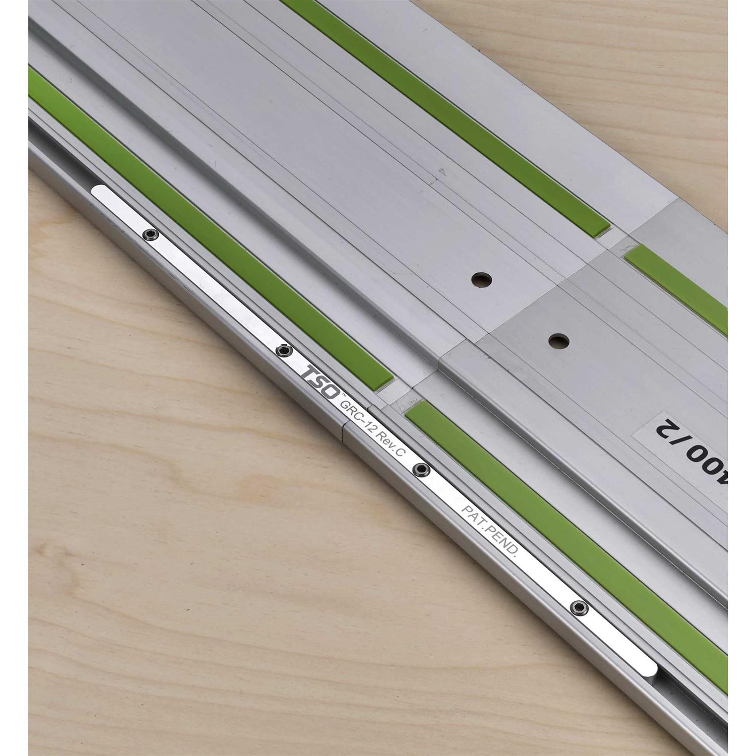Grayne 8-1/2 in. x 60-3/4 Engineered Rigid PVC Shingle Panel 7.5 in. Exposure - Zenithce
