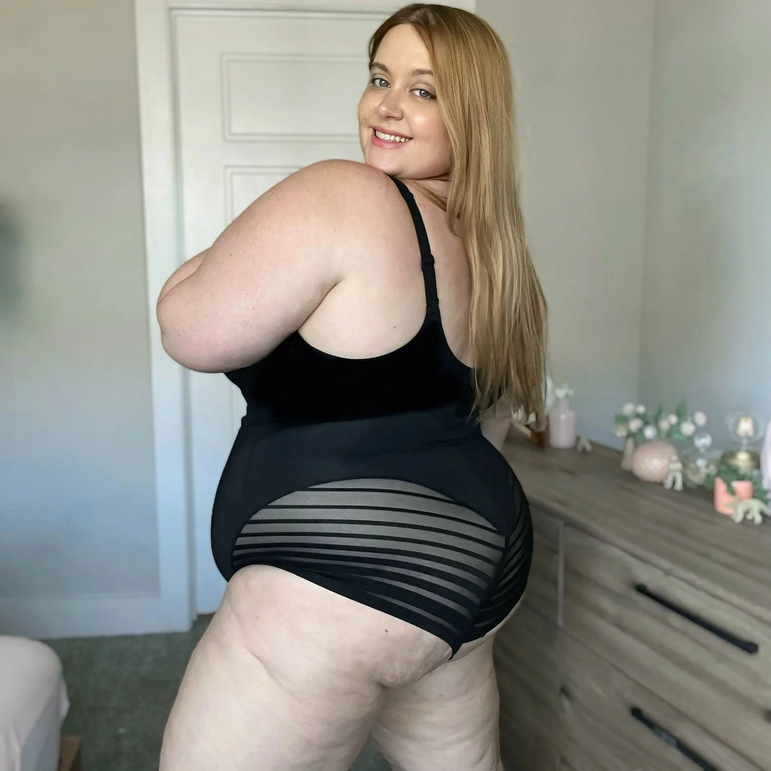 Smoothwear Super High Waist Knickers - Black - Zenithce