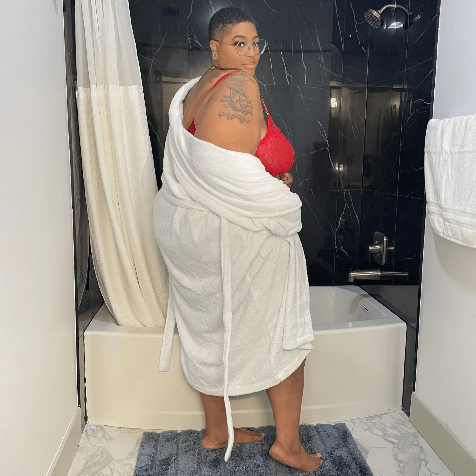 Floof Bath Robe - White - Zenithce