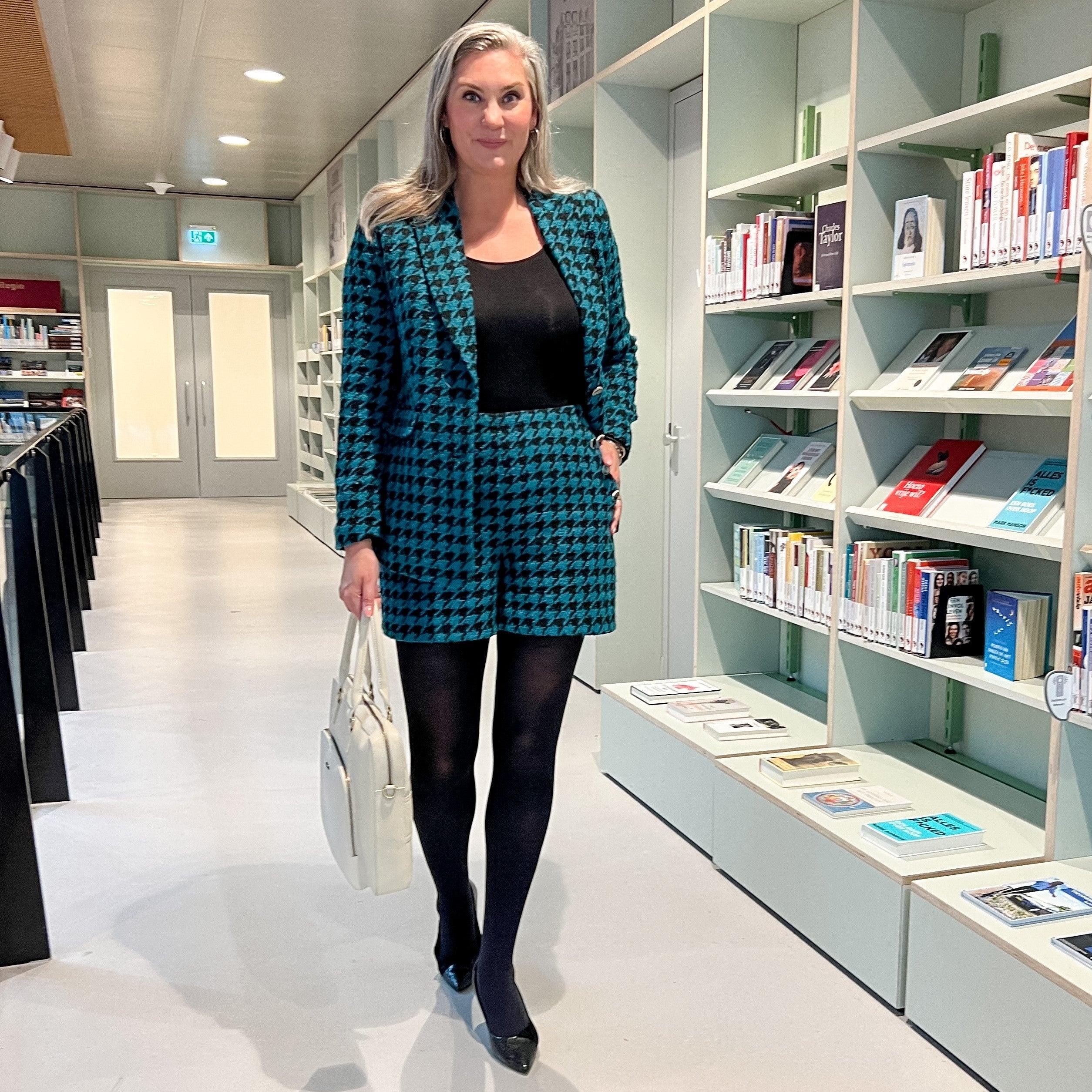 Huggy Light Compression Tights - Black - Zenithce