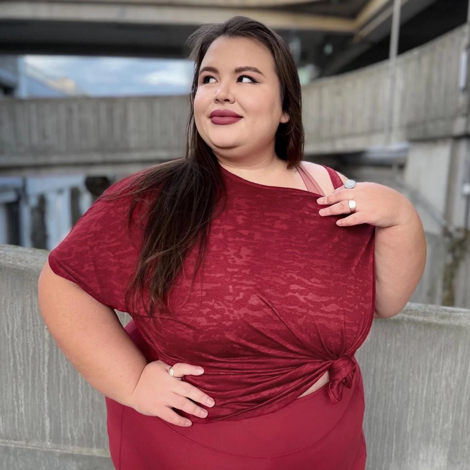 Debbie Off Shoulder Tee - Wine - Zenithce