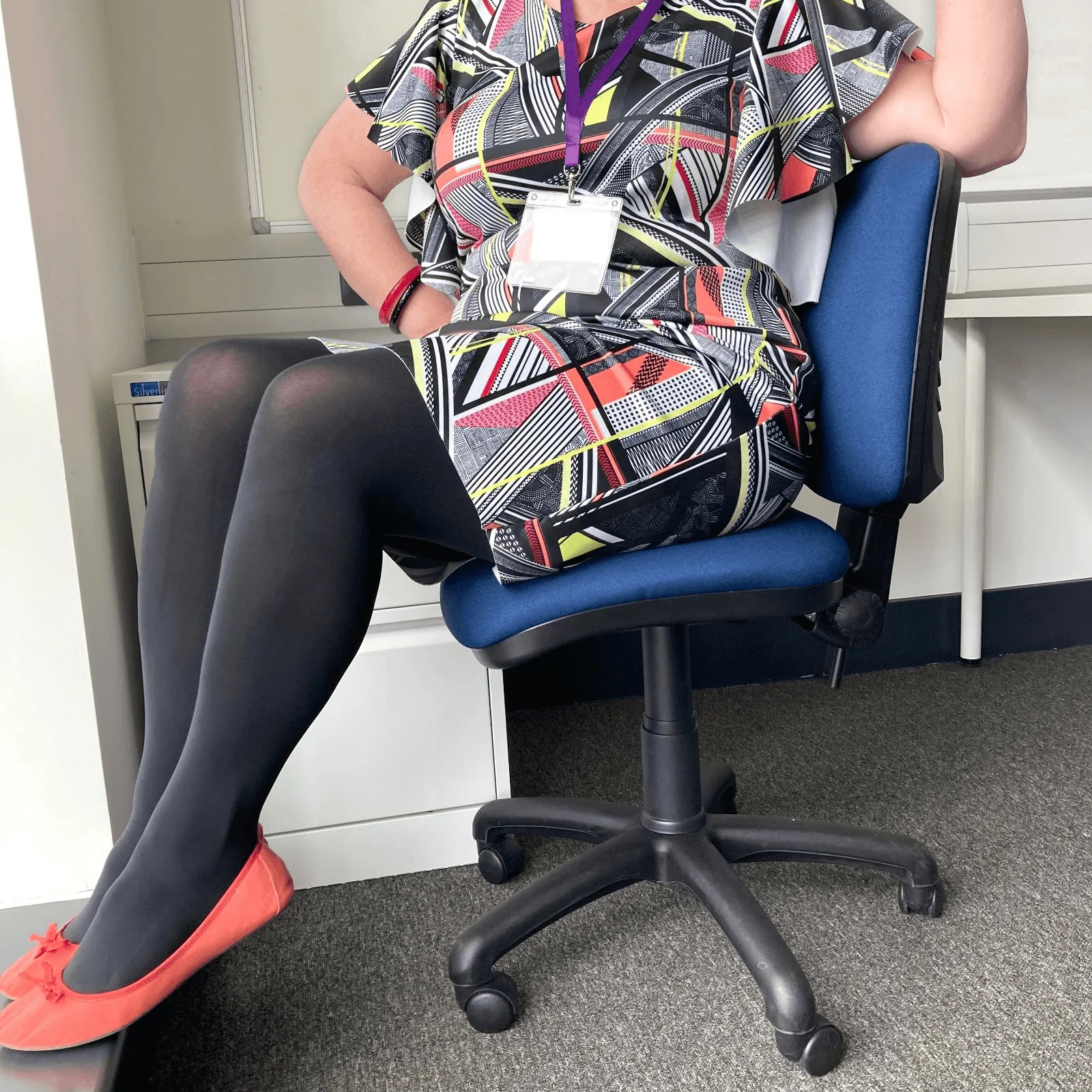 Huggy Light Compression Tights - Black - Zenithce