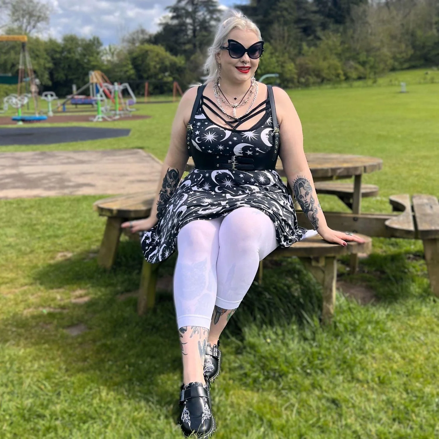 Stay Cool Capri Tights - White - Zenithce