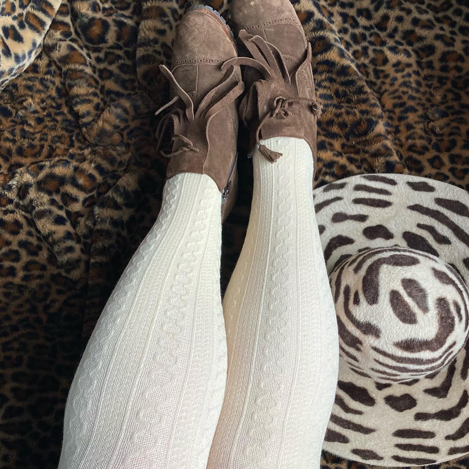 Grannies Cable Knit Wool Tights V2 - Oatmeal - Zenithce