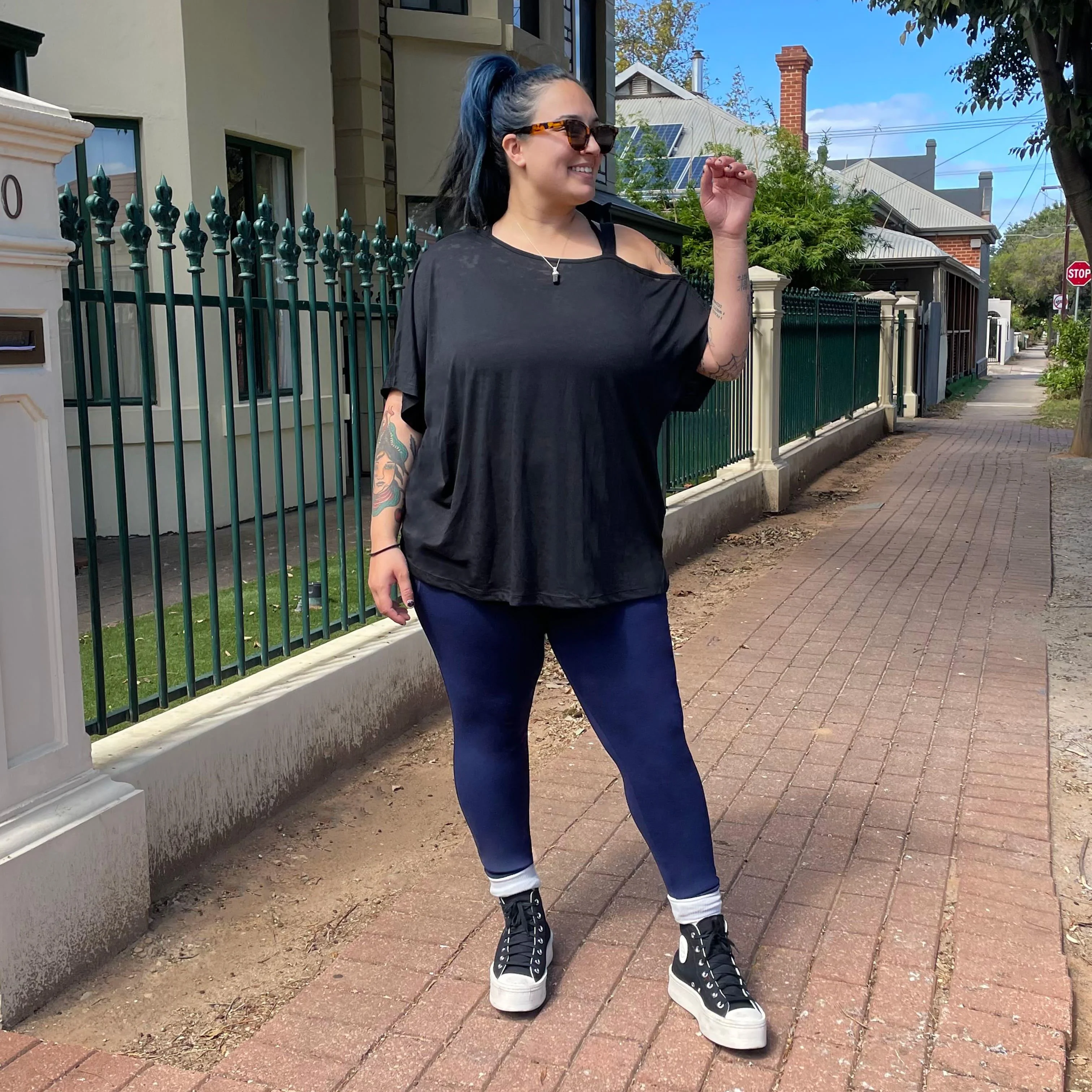 Debbie Off Shoulder Tee - Black - Zenithce