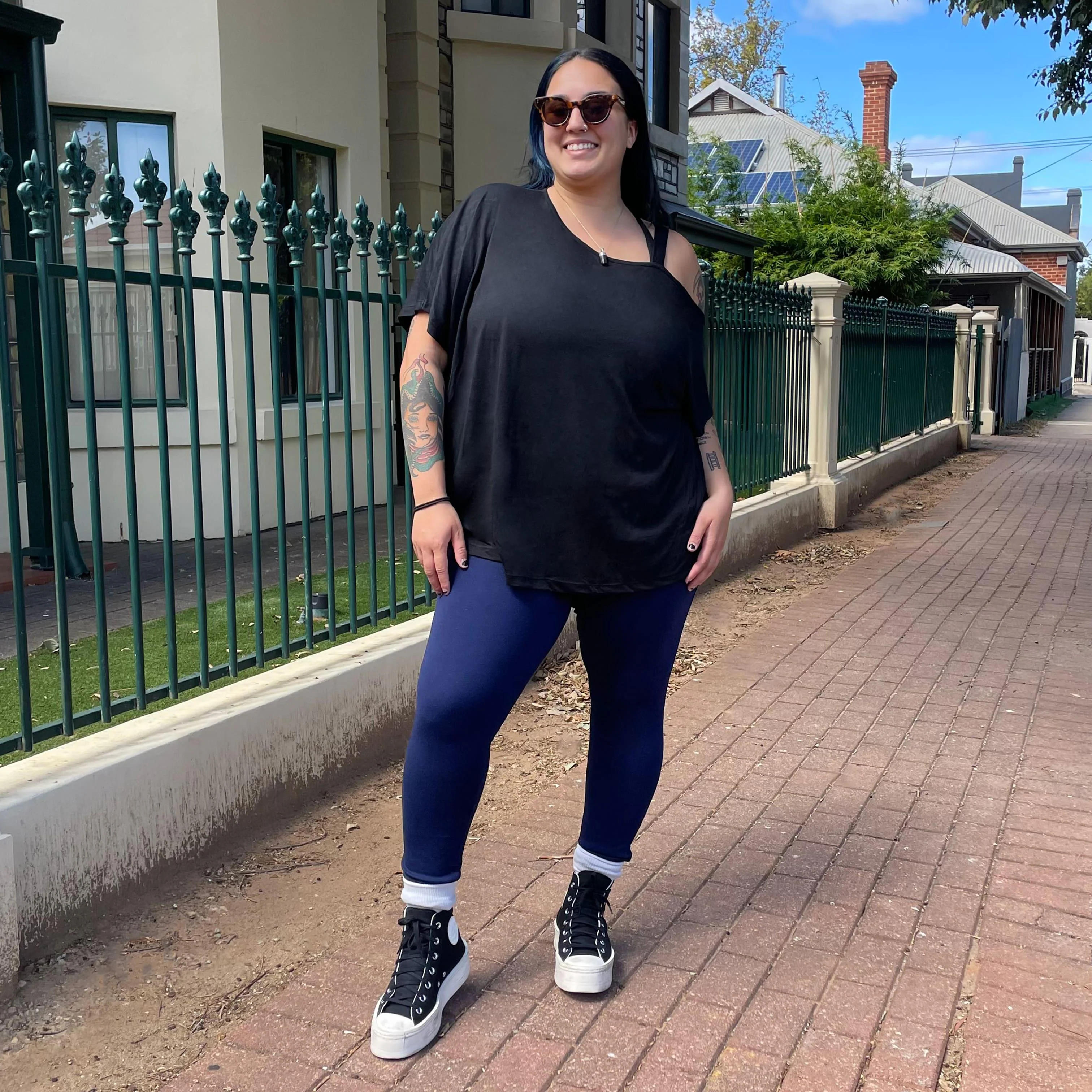 Debbie Off Shoulder Tee - Black - Zenithce