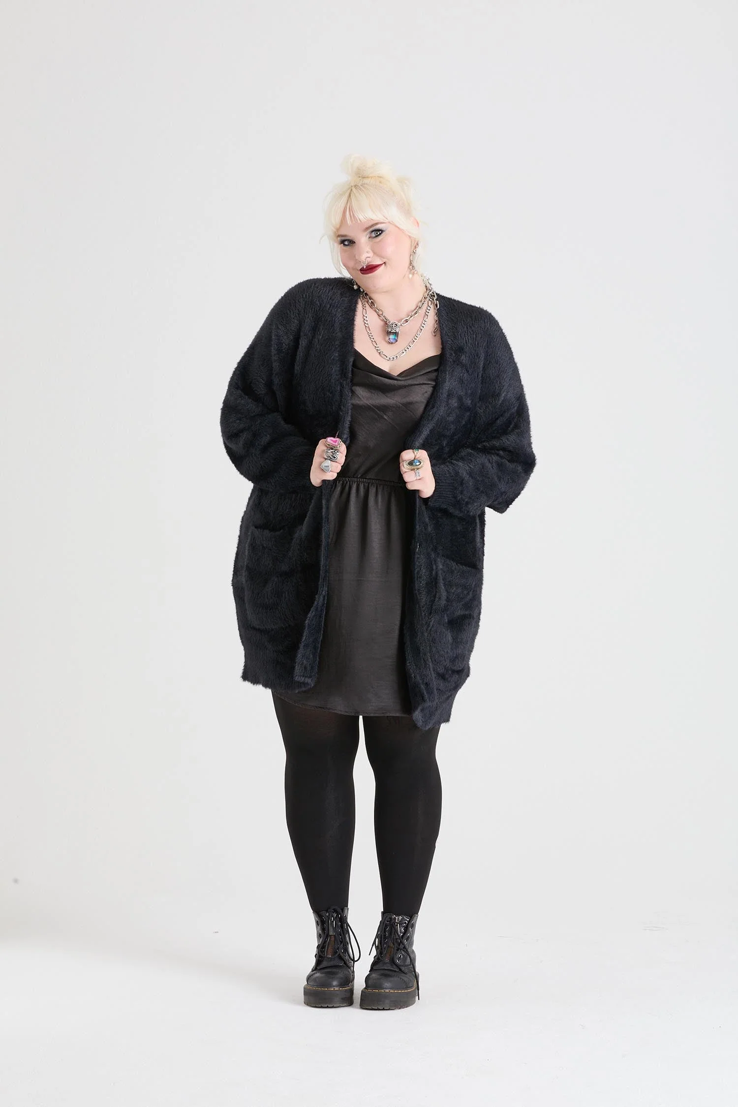 Fluffy Cardigan - Black - Zenithce