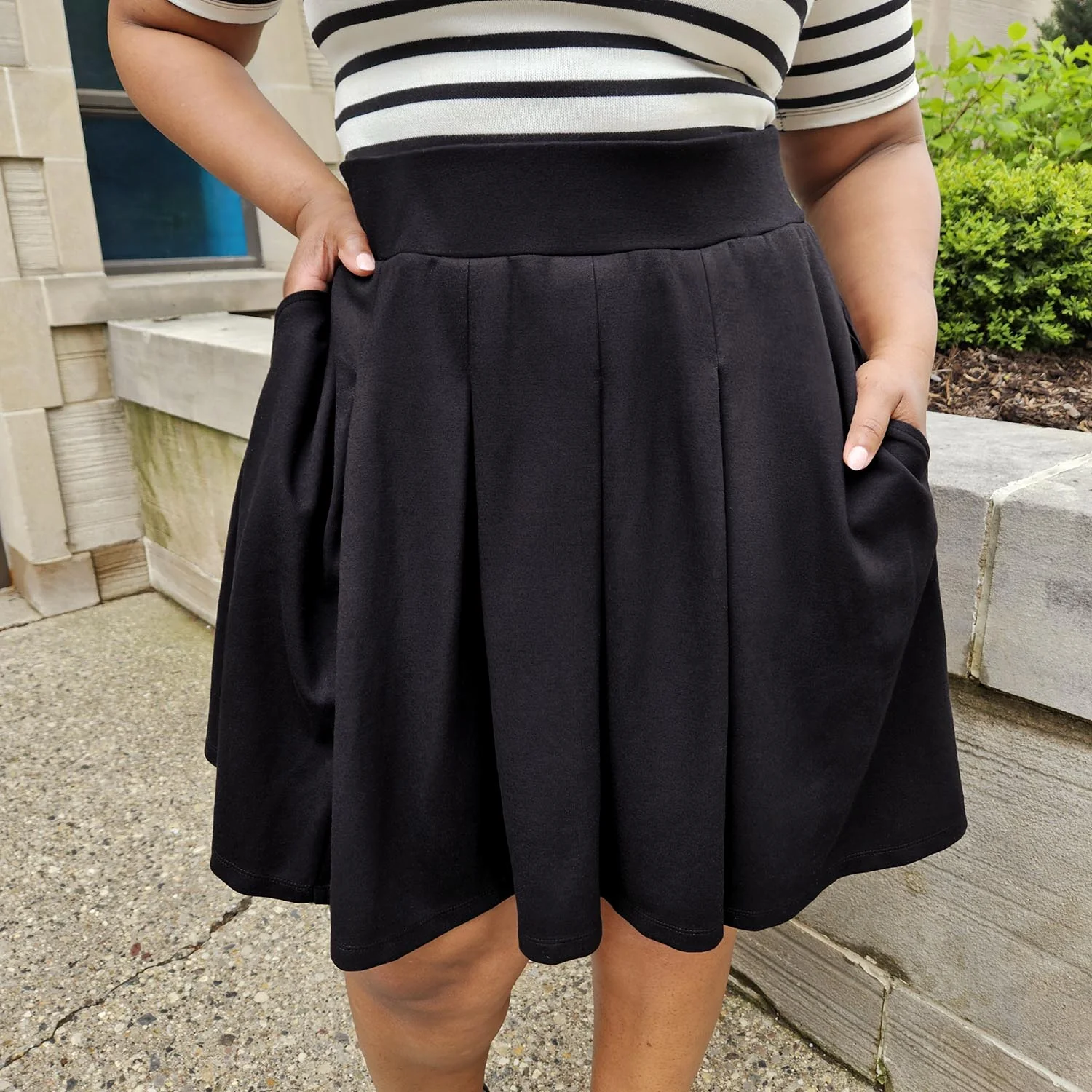 Petal Pleated Skirt - Black - Zenithce