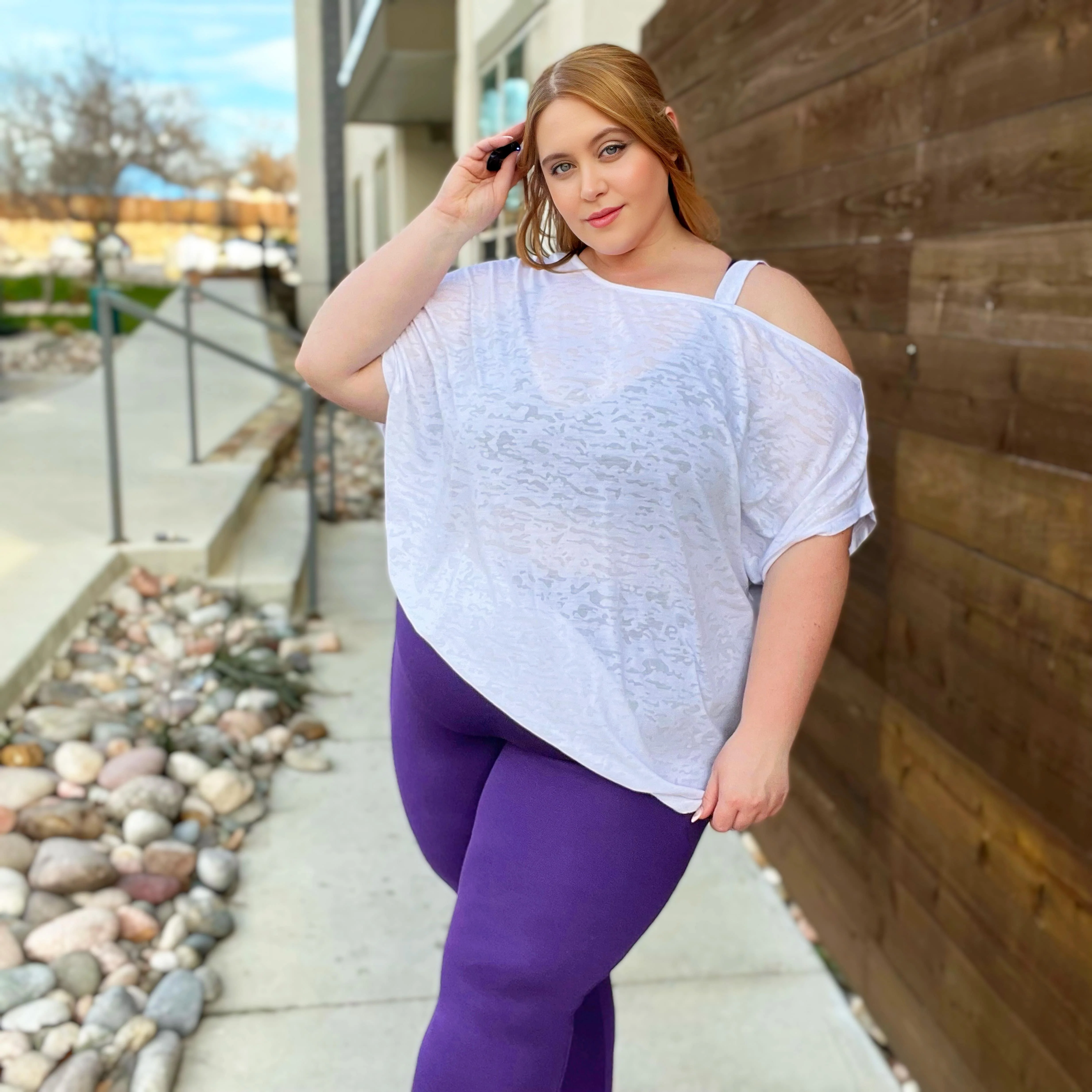 Debbie Off Shoulder Tee - White - Zenithce