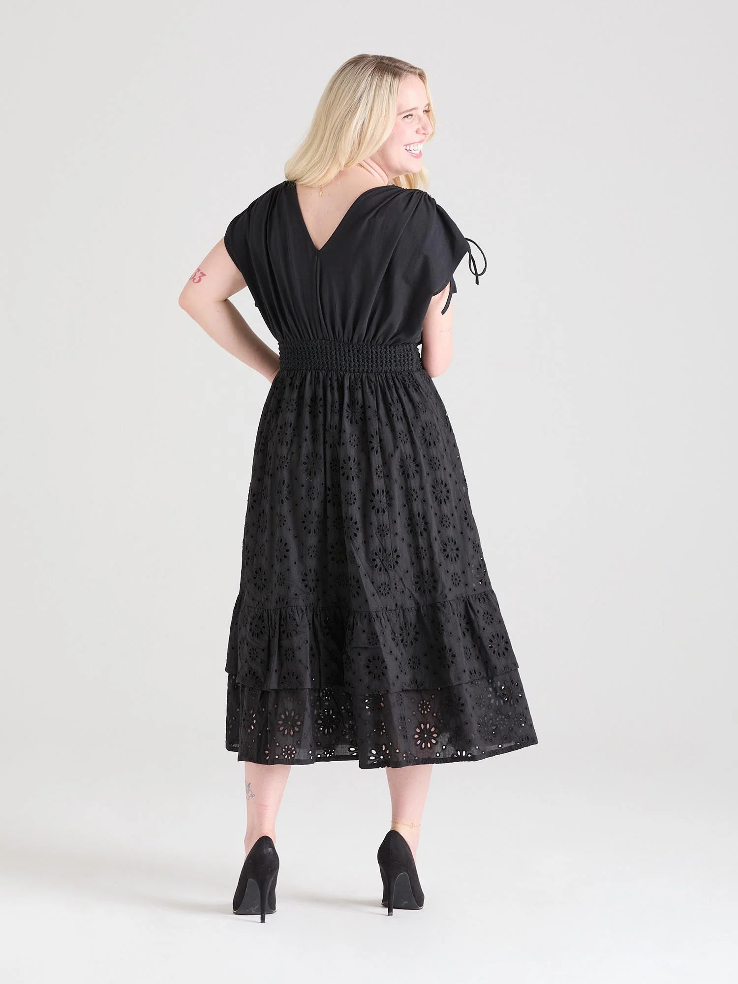 Broderie Anglaise Midi Dress - Black - Zenithce