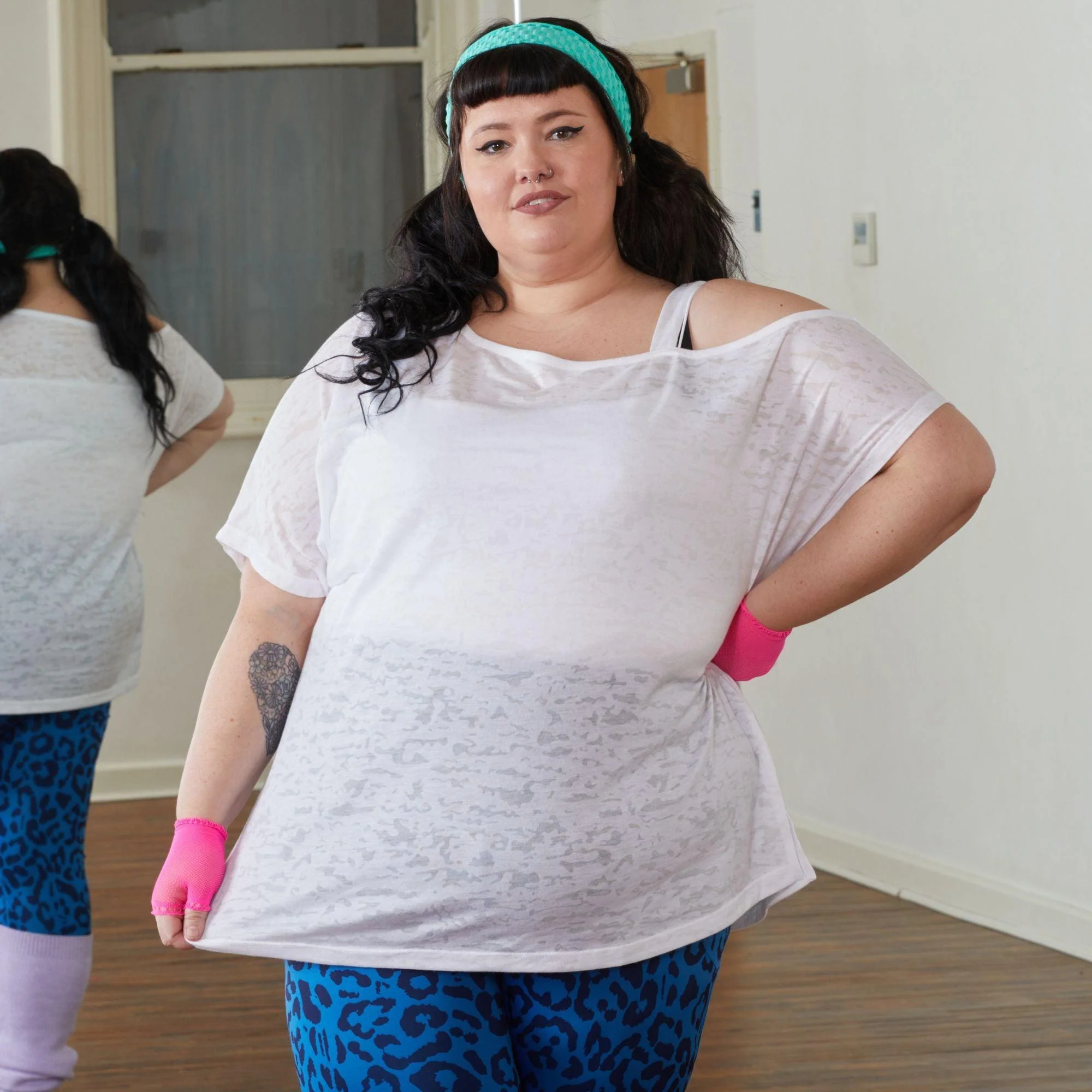 Debbie Off Shoulder Tee - White - Zenithce