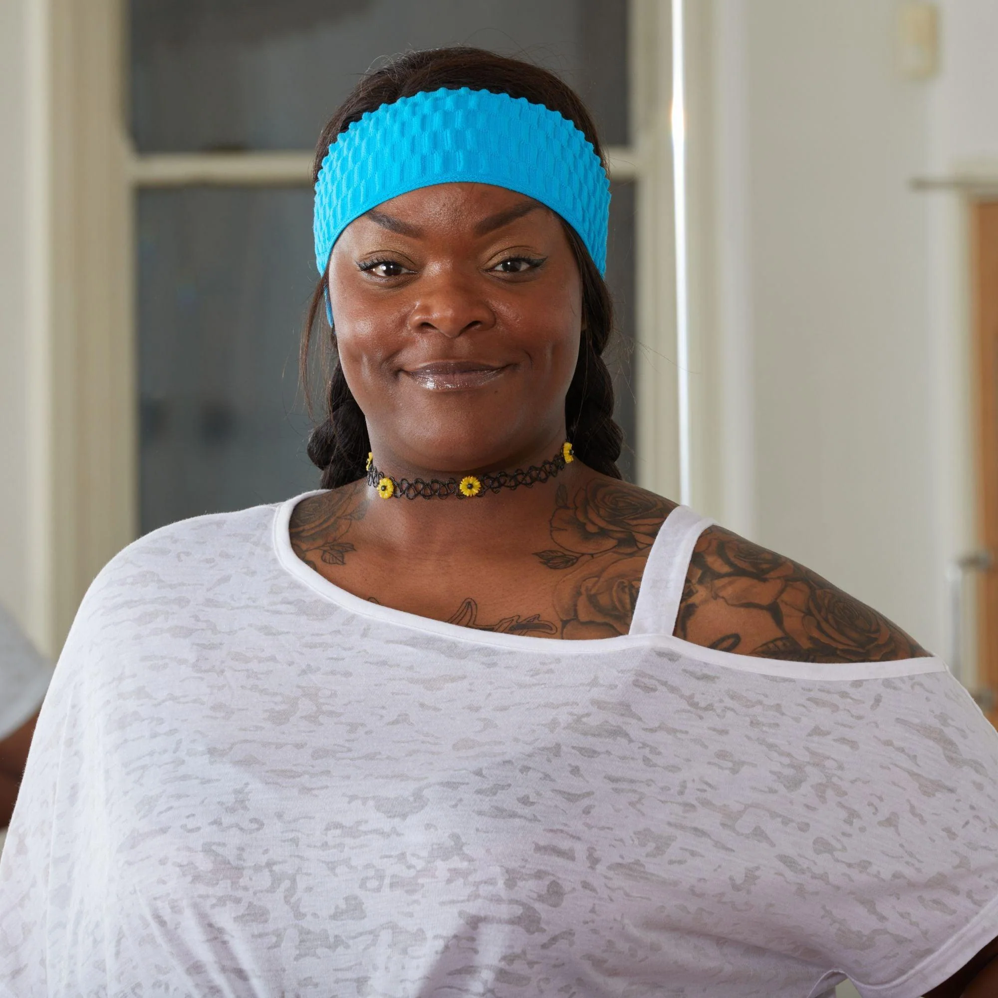 Debbie Off Shoulder Tee - White - Zenithce