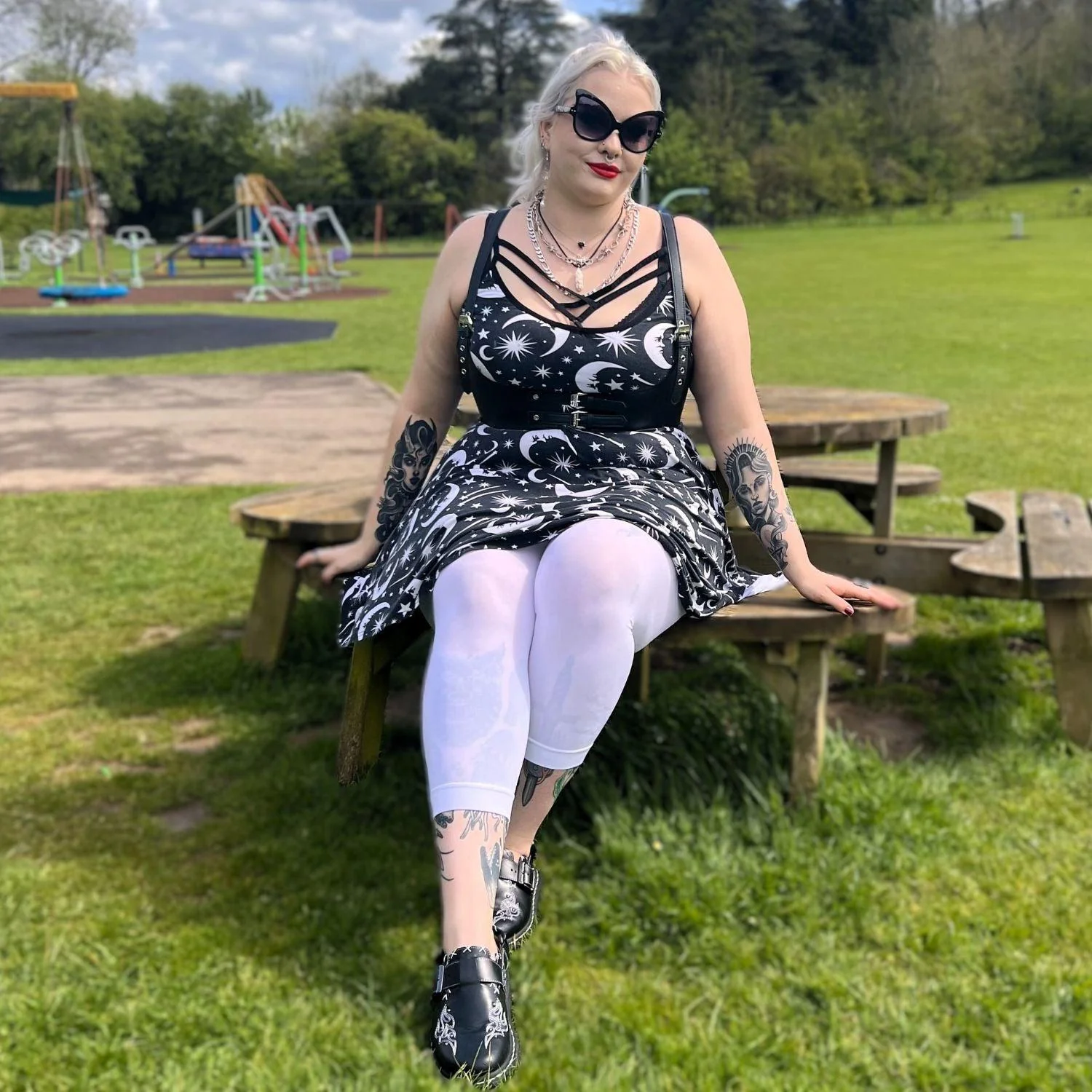 Stay Cool Capri Tights - White - Zenithce