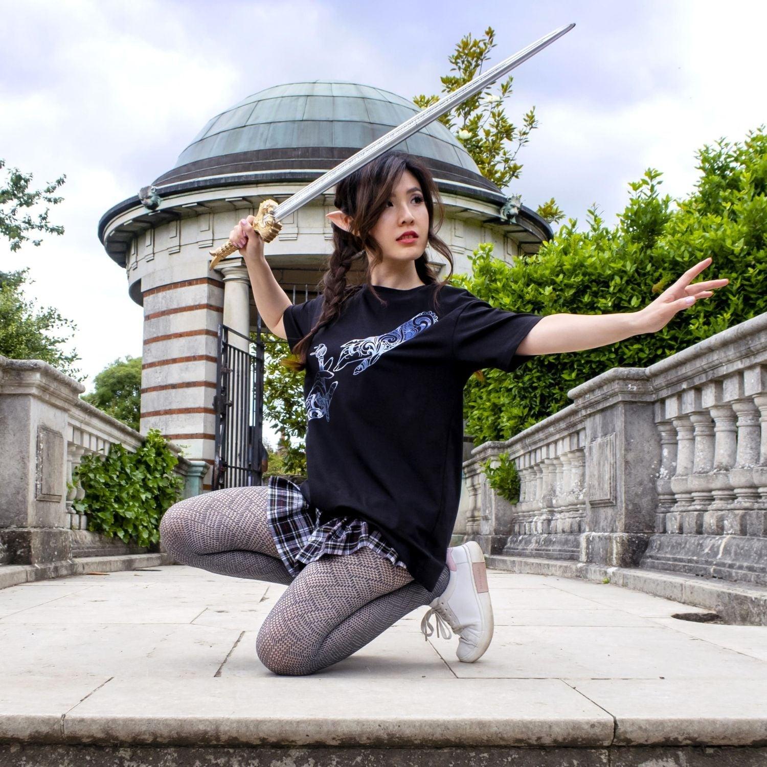 Organic Cotton ACOTAR T-Shirt - Feyres Bargain - Zenithce