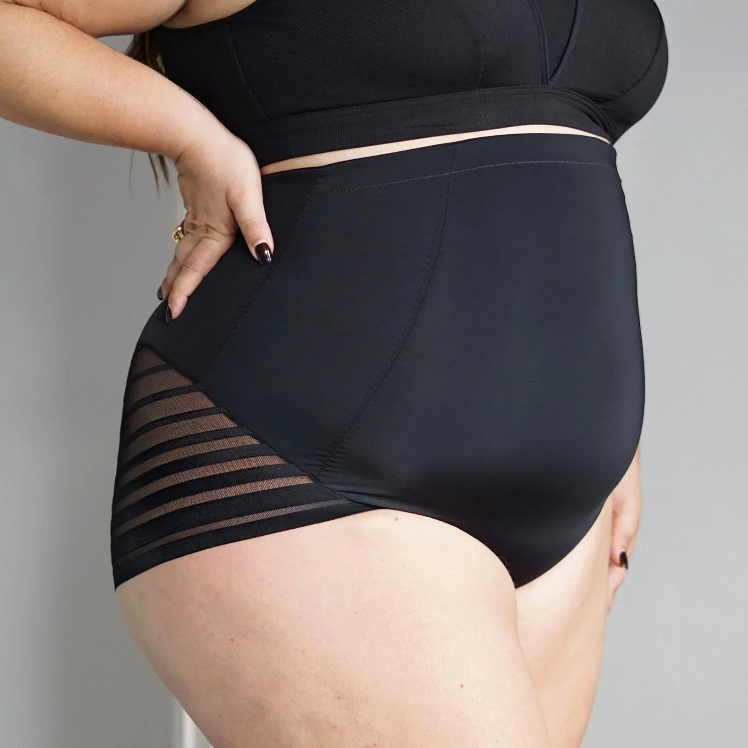 Smoothwear Super High Waist Knickers - Black - Zenithce