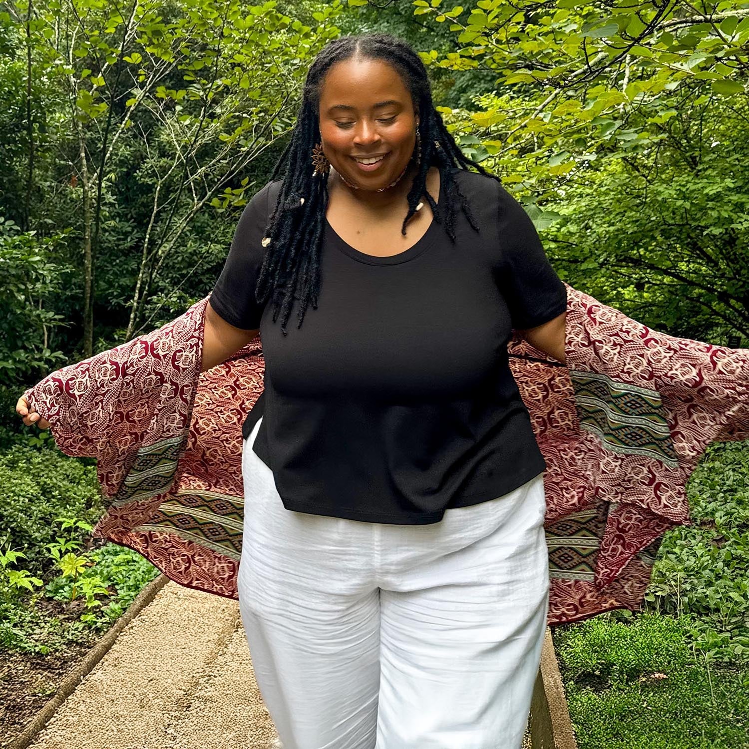 Lightweight Scoop Neck Tee - Black - Zenithce