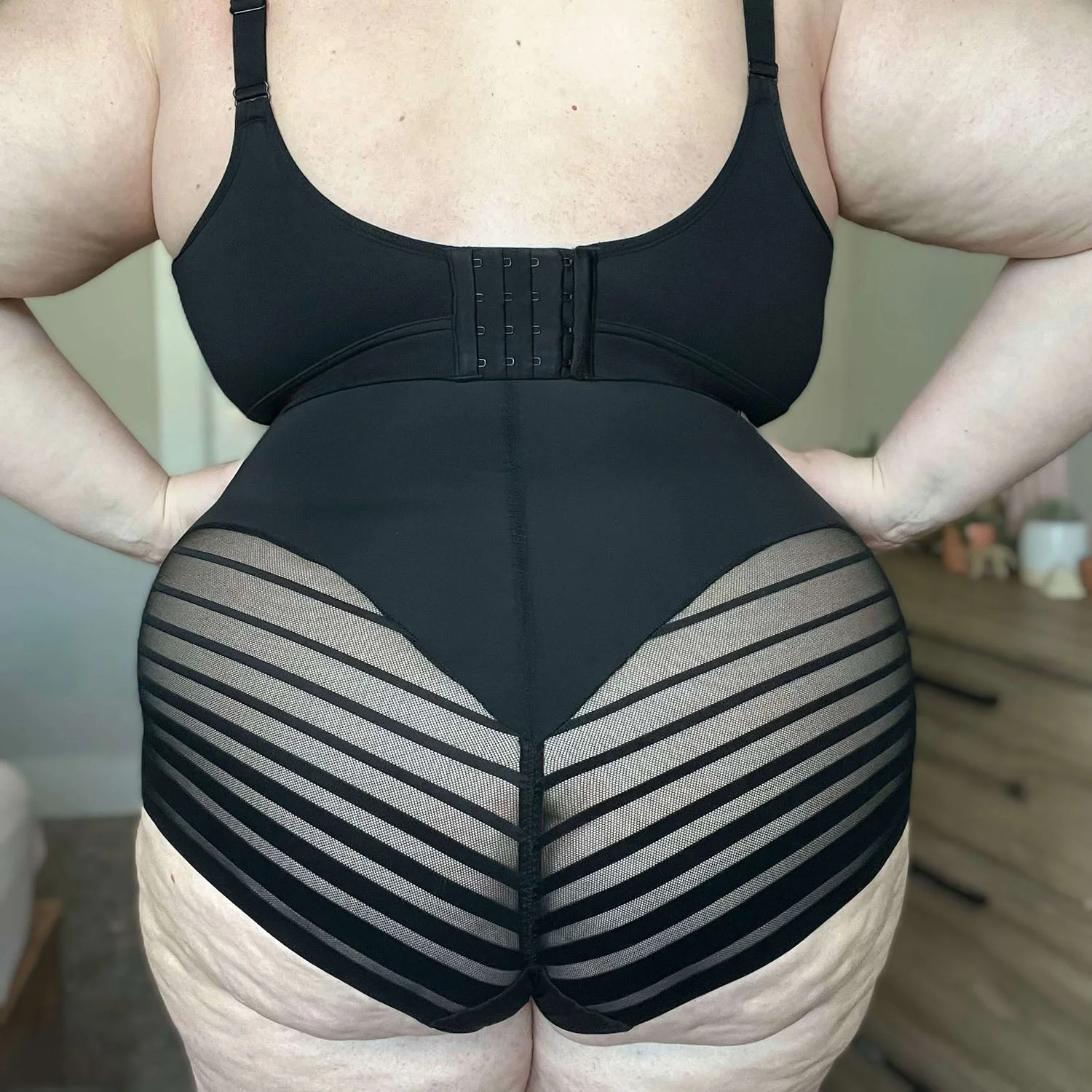 Smoothwear Super High Waist Knickers - Black - Zenithce