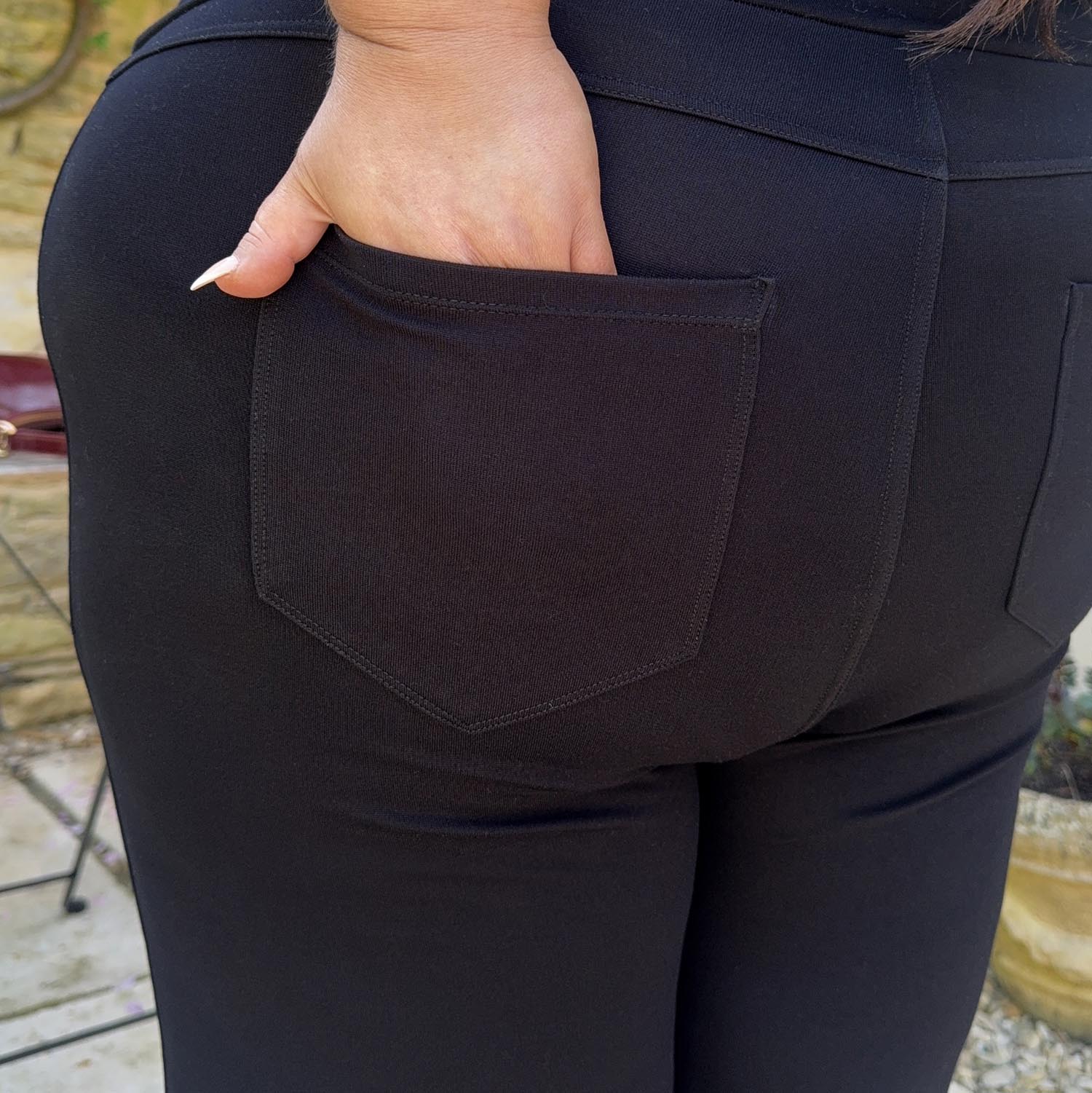 Squat-Proof Capri Leggings - Black - Zenithce