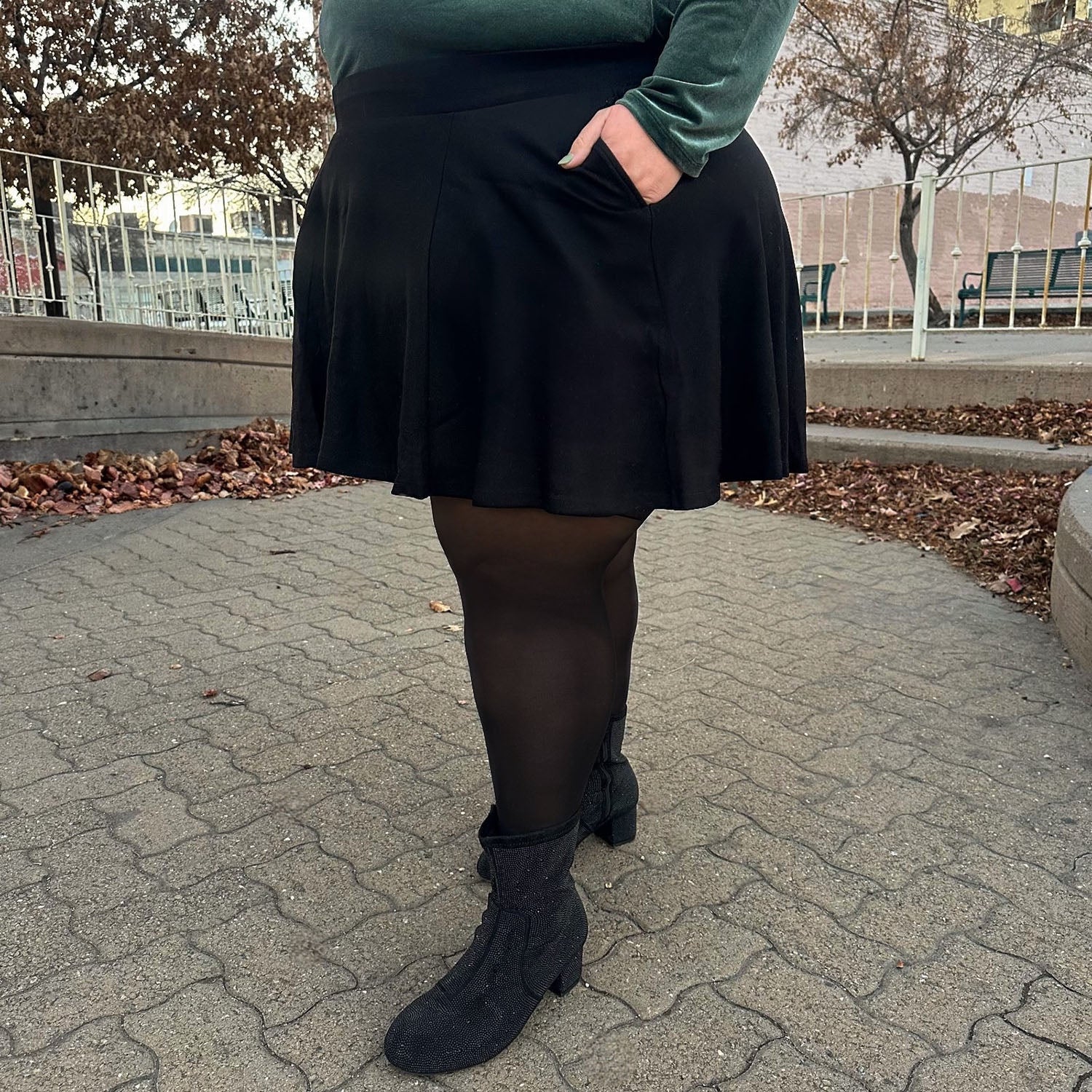 Mini-Flare Skirt - Black (V2) - Zenithce