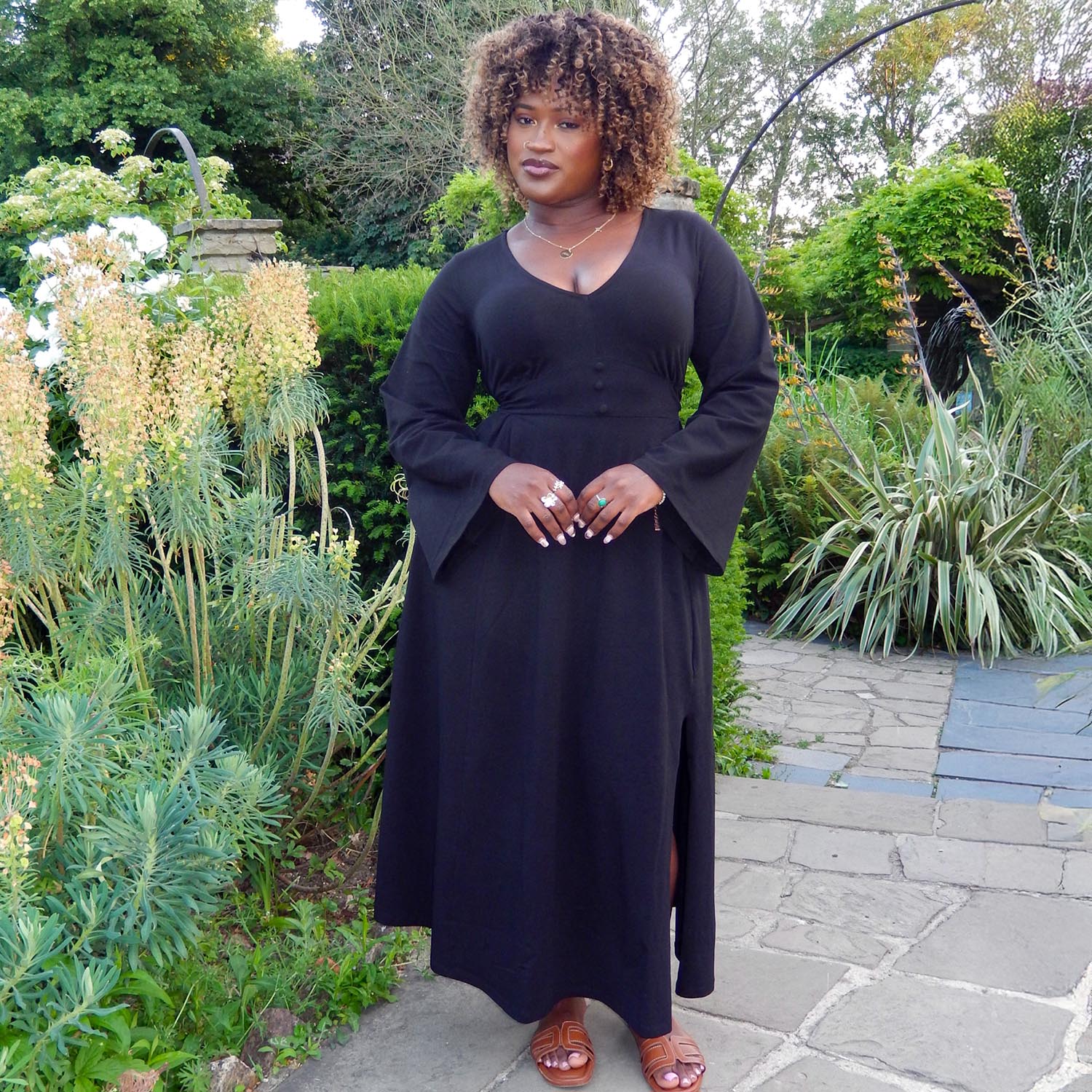 Midaxi Bell Sleeve Dress - Black - Zenithce