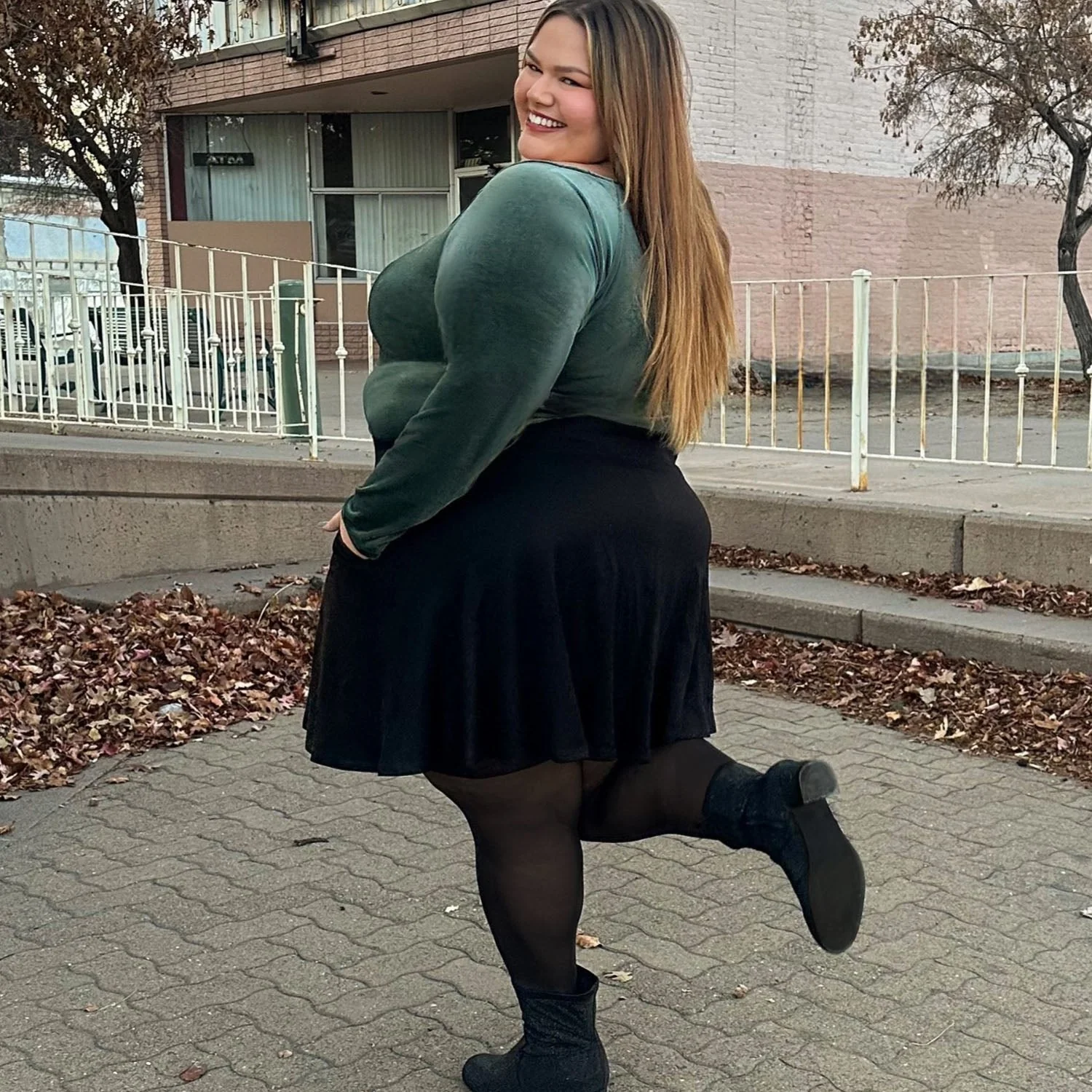 Mini-Flare Skirt - Black (V2) - Zenithce