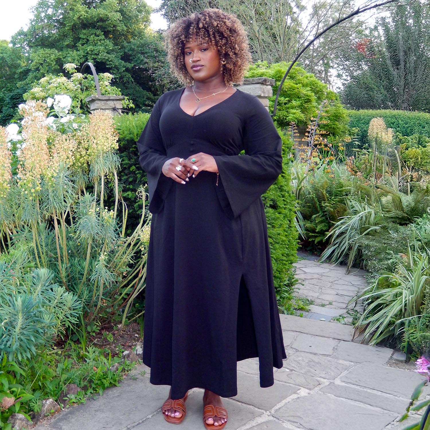 Midaxi Bell Sleeve Dress - Black - Zenithce