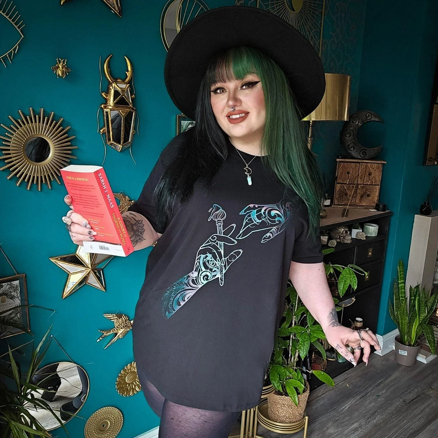 Organic Cotton ACOTAR T-Shirt - Feyres Bargain - Zenithce