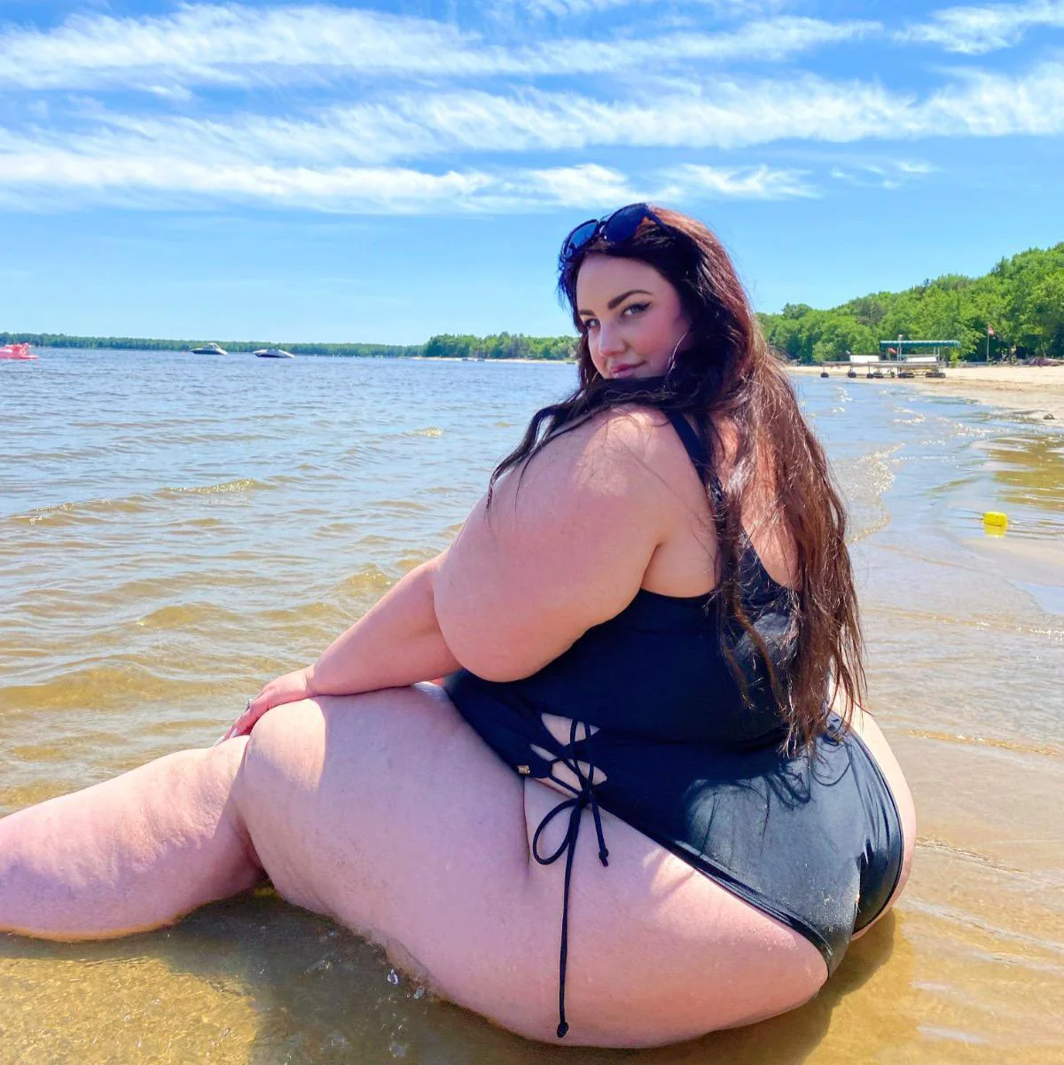 Babe with the Power Swimsuit - Zenithce