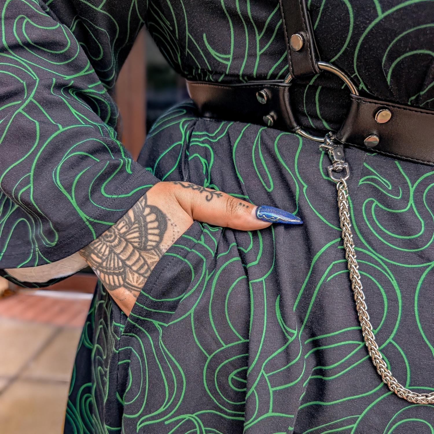 Corra Bell Sleeve Mini Dress - Foliage & Black - Zenithce